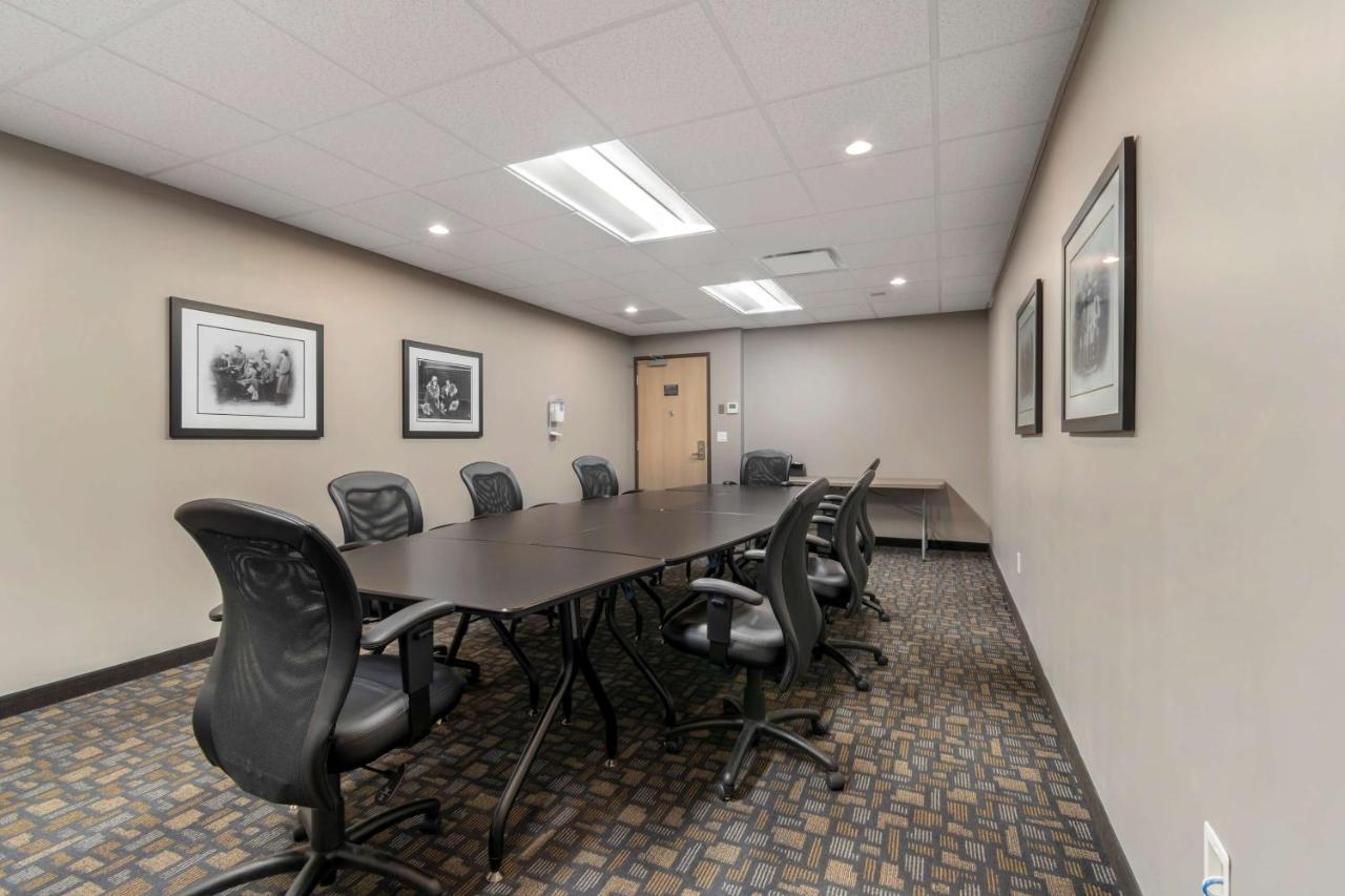 Best Western Plus East Side Saskatoon Exterior foto
